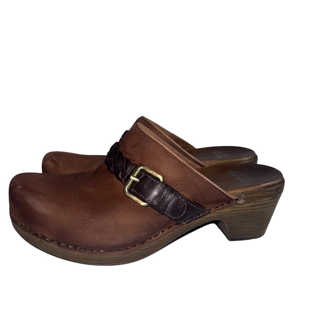 Dansko Brown Leather Braided Buckle Clogs‎ Mules Faux Wood Grain Heel Women's 39 - Picture 3 of 10